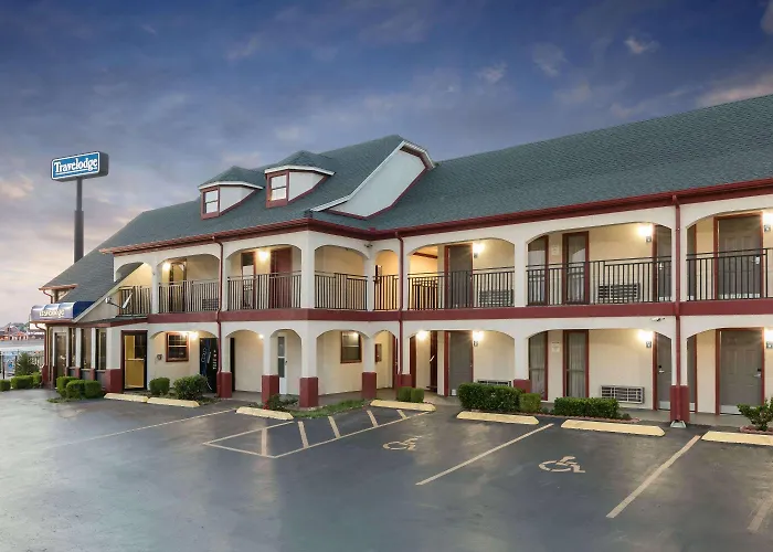 Travelodge Inn & Suites By Wyndham Norman
