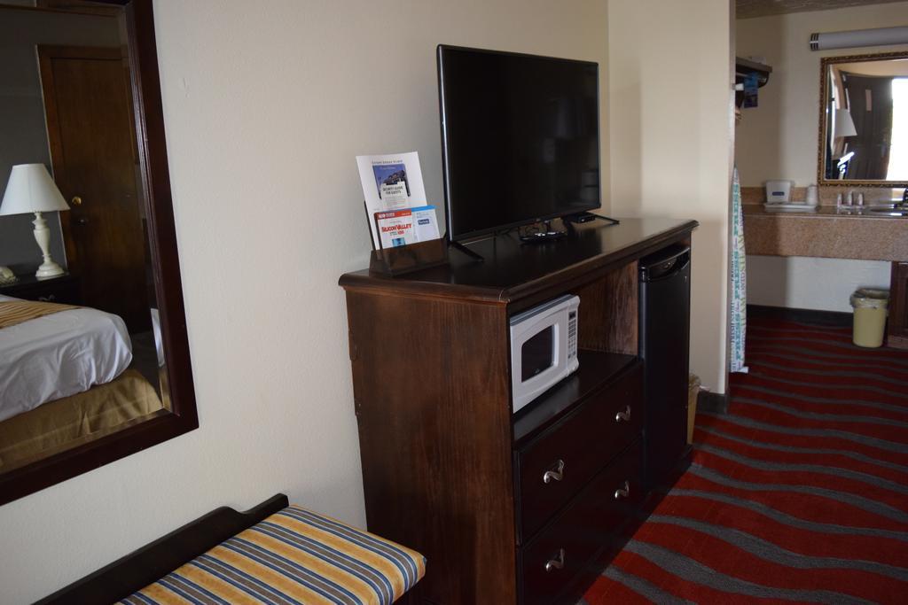 Travelodge & By Wyndham Norman