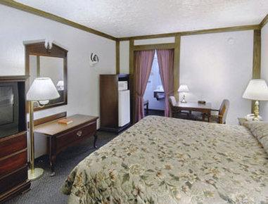 Motel Travelodge & By Wyndham Norman