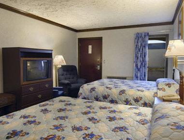 Travelodge & By Wyndham Motel Norman
